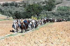FOTO-PROLOCO-SANT'EGIDIO-GIRO-CANTINE-A-CAVALLO-1