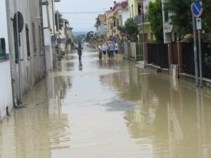 settembre-2012-scerne-di-pineto-allagata-2