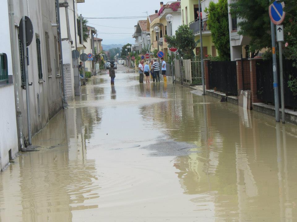 settembre-2012-scerne-di-pineto-allagata-2