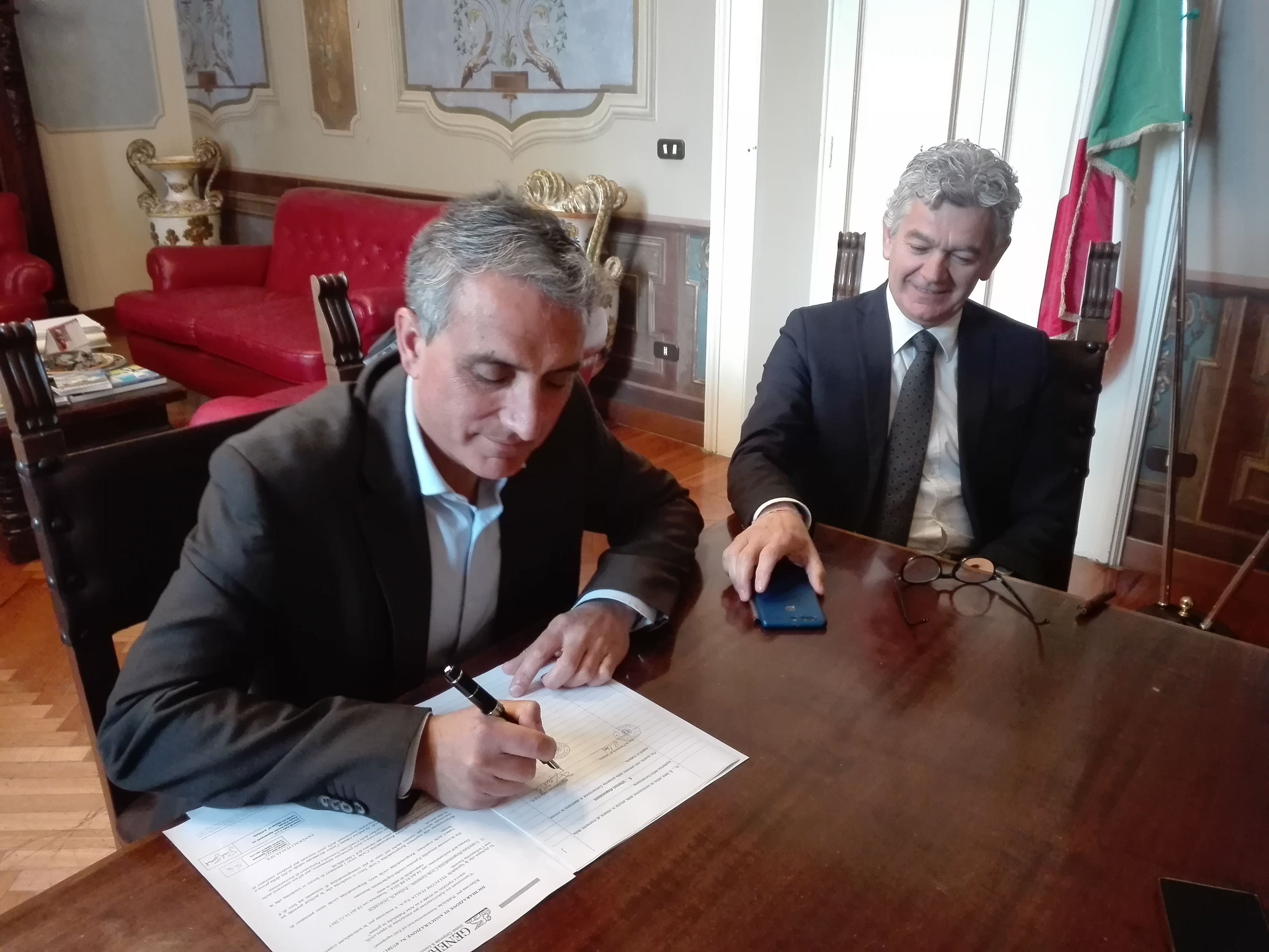 telecom.tim.francescogentile.presidente