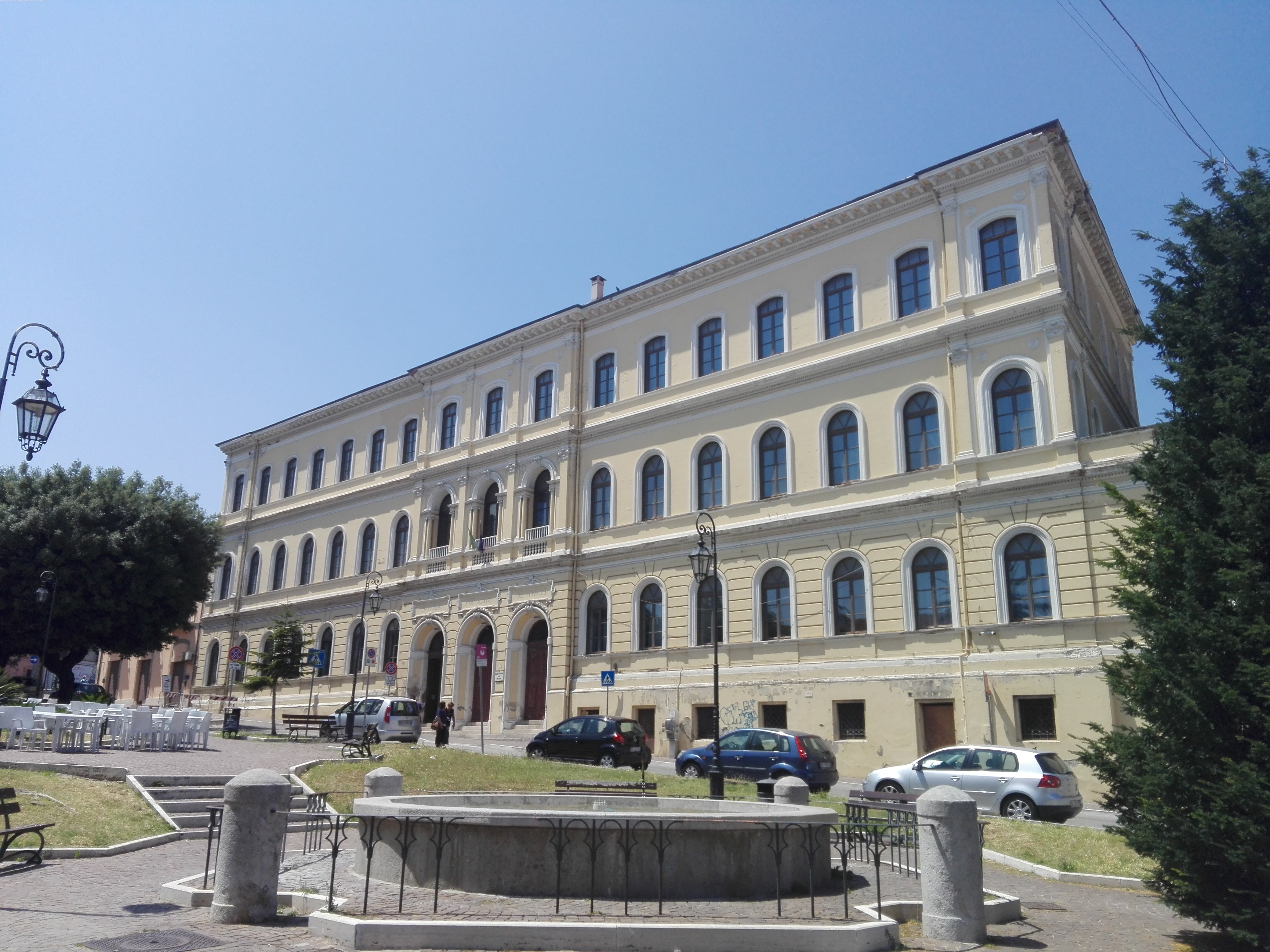 Scuola E. De Amicis