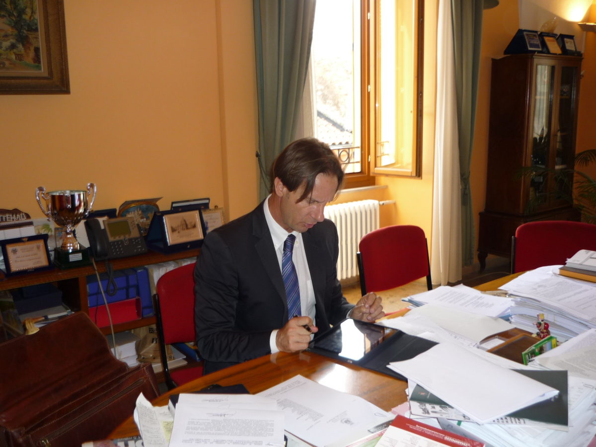 Sanità, nuovo ospedale Teramo e riqualificazione strutture esistenti: Mastromauro "Schiaffo alla democrazia"