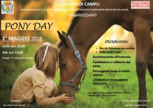 In occasione della festività del primo maggio l’Amministrazione Comunale di Campli, in collaborazione con il Team Horse San Pietro ad Lacum, organizza il “Pony Day”, una mattinata dedicata a bambini e ragazzi per conoscere questi simpatici animali. Durante la manifestazione, che si terrà in piazza Vittorio Emanuele II, sono previsti momenti ricreativi e passeggiate guidate nel centro storico dedicate ai più piccoli. L’evento è completamente gratuito. Per le famiglie e gli amanti dell’antica cucina tradizionale si potrà degustare il tipico piatto delle Virtù in tutti i ristoranti, gli agriturismi e le gastronomie del comune di Campli, insieme all’immancabile porchetta camplese, ai dolci tipici e a tante altre specialità preparate per questo giorno di festa. È consigliata la prenotazione anche dei cibi d’asporto. L’Ufficio Turistico del Comune di Campli, in considerazione che diverse comitive di turisti sono in arrivo nella città farnese da diverse regioni d’Italia, rimarrà aperto con orario continuato dalle ore 9:00 alle 20:00 per fornire accoglienza e informazioni.