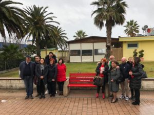 Tortoreto, No alla violenza sulle donne: inaugurata la panchina rossa