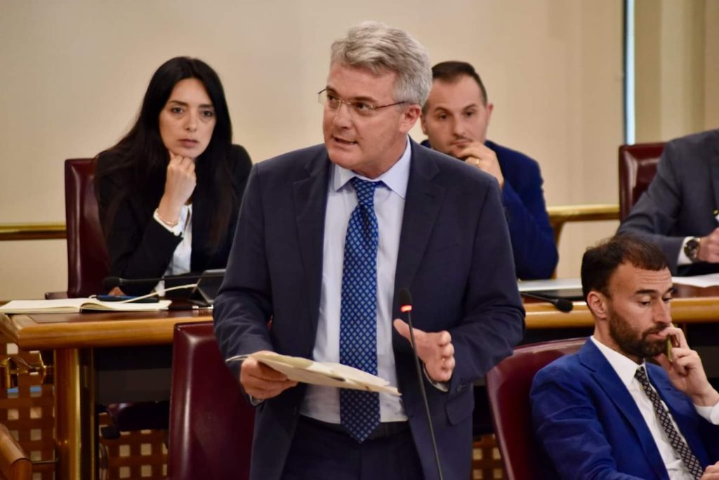Pepe :"La Regione taglia anche il Centro servizi informatici e telematici di Tortoreto?"