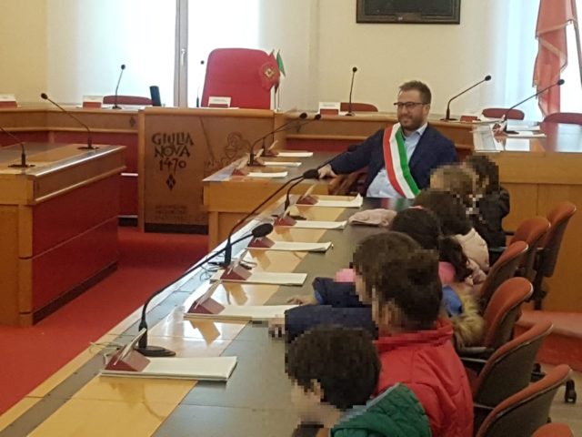 Scuola dell’Infanzia di via Mattarella all’Annunziata visita il Comune di Giulianova