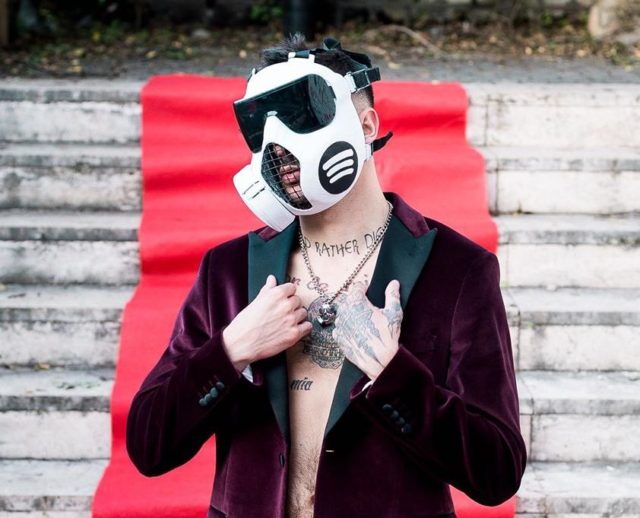 Festival Sanremo, il rapper Junior Kelly è inaccettabile: la denuncia della Cpo Giulianova