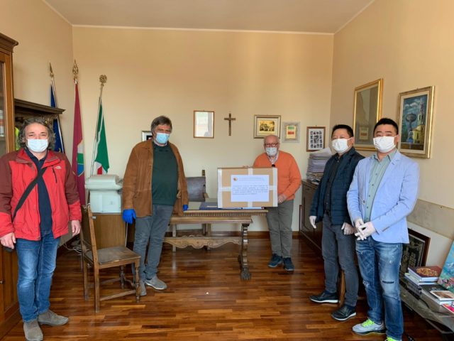 Corropoli 3 puntozero regala mille mascherine al Comune