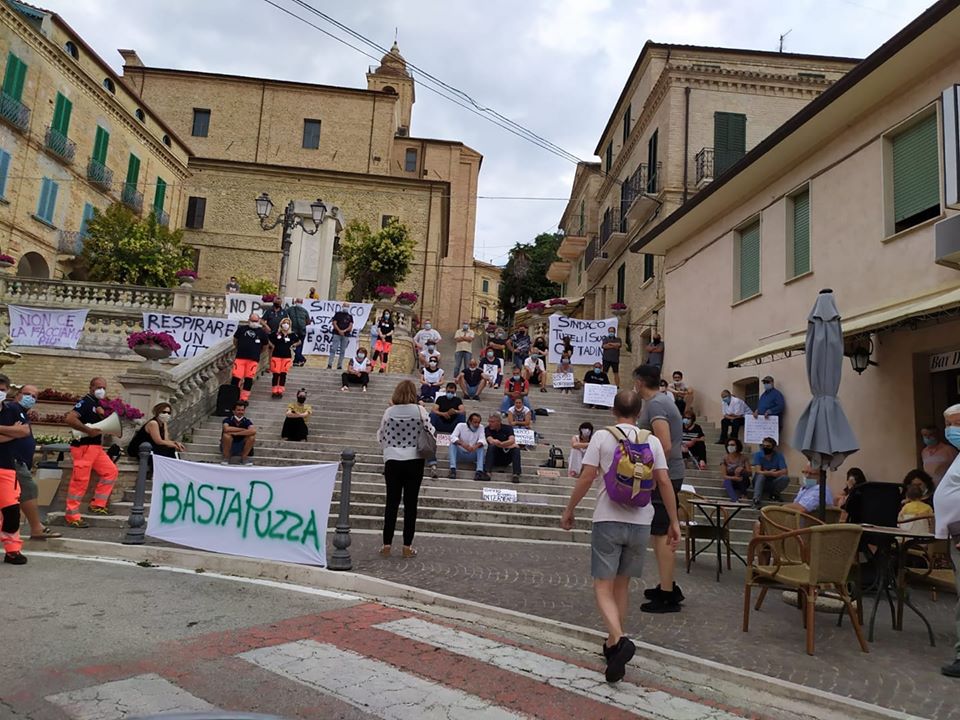 Cattivi odori Colonnella, Tribuiani appoggia il comitato Basta Puzza