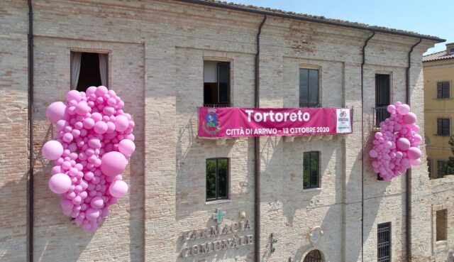 Tortoreto si veste di rosa:pubblicato il bando per attività commerciali e cittadini