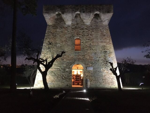 Giulianova, riapre l'antica torre del Salinello, riqualificata e illuminata 