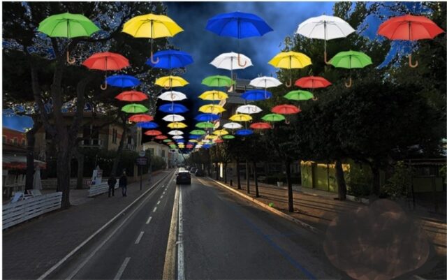 Giulianova, i colori della rinascita. 700 ombrellini per le vie della città