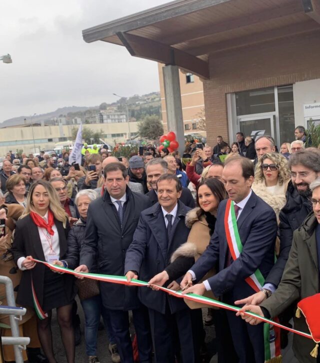 Martinsicuro ha la sua stazione ferroviaria. Domenica il primo treno