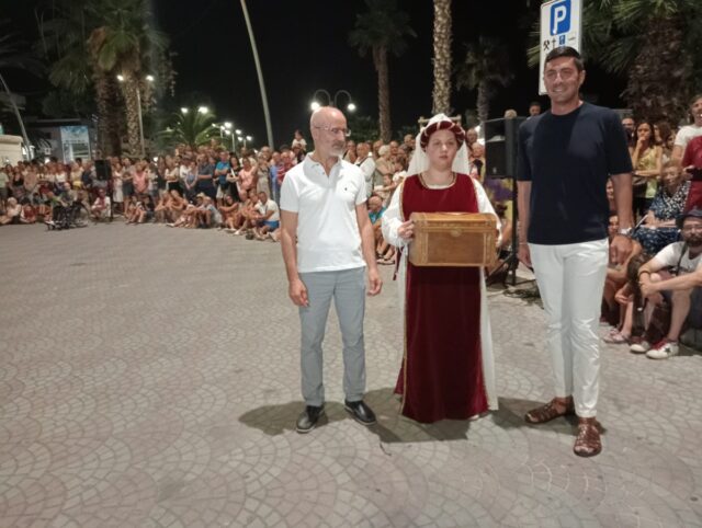 Palio del Barone: bagno di folla per l’apertura della XX edizione