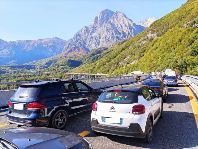 Traforo del Gran Sasso, code sull'A24: Mariani sollecita Marsilio