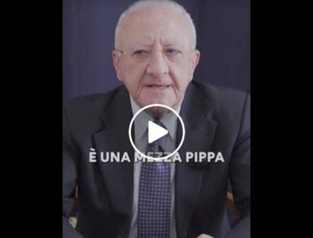 De Luca e la scarcerazione di Siher: “Siamo passati da Che Guevara a Youssef, emaciato con baffetti a coda di topo”